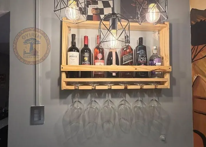 Cozy African Themed Unit In Paranaque * Manila