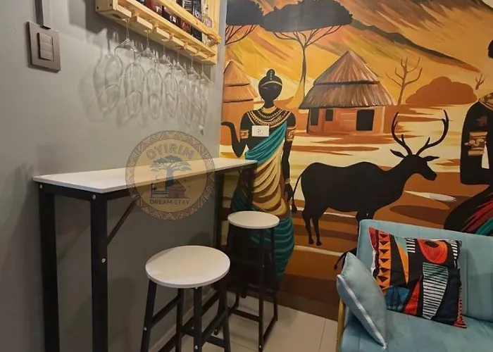 아파트 Cozy African Themed Unit In Paranaque