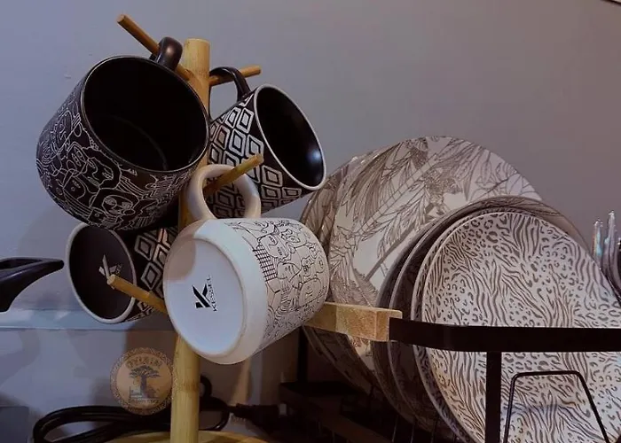 Cozy African Themed Unit In Paranaque Apartment